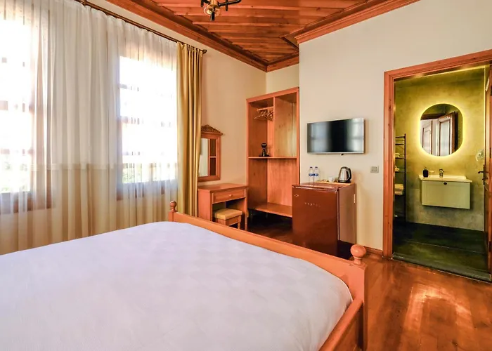Pina Oldtown Hotel