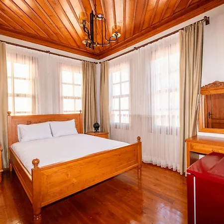 Pina Oldtown * Antália